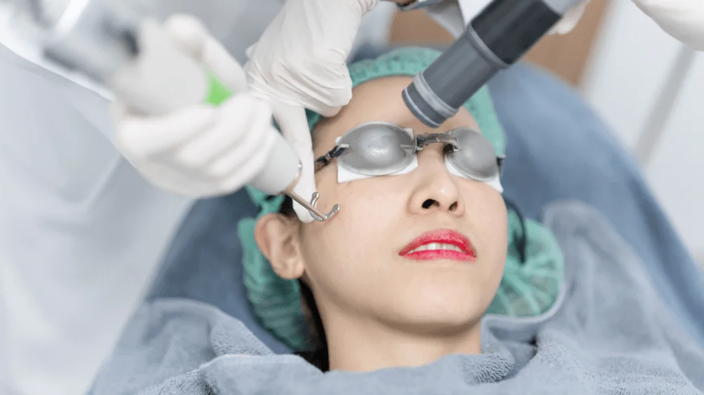 Facial glow treatment in aesthetic clinic Kuala Lumpur