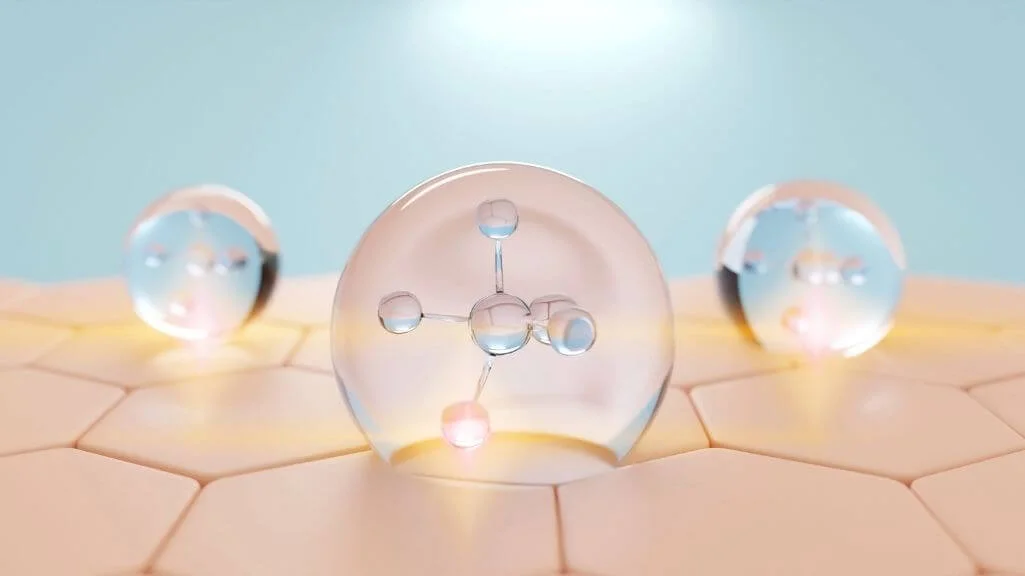 How hyaluronic acid in face moisturizers hydrates skin